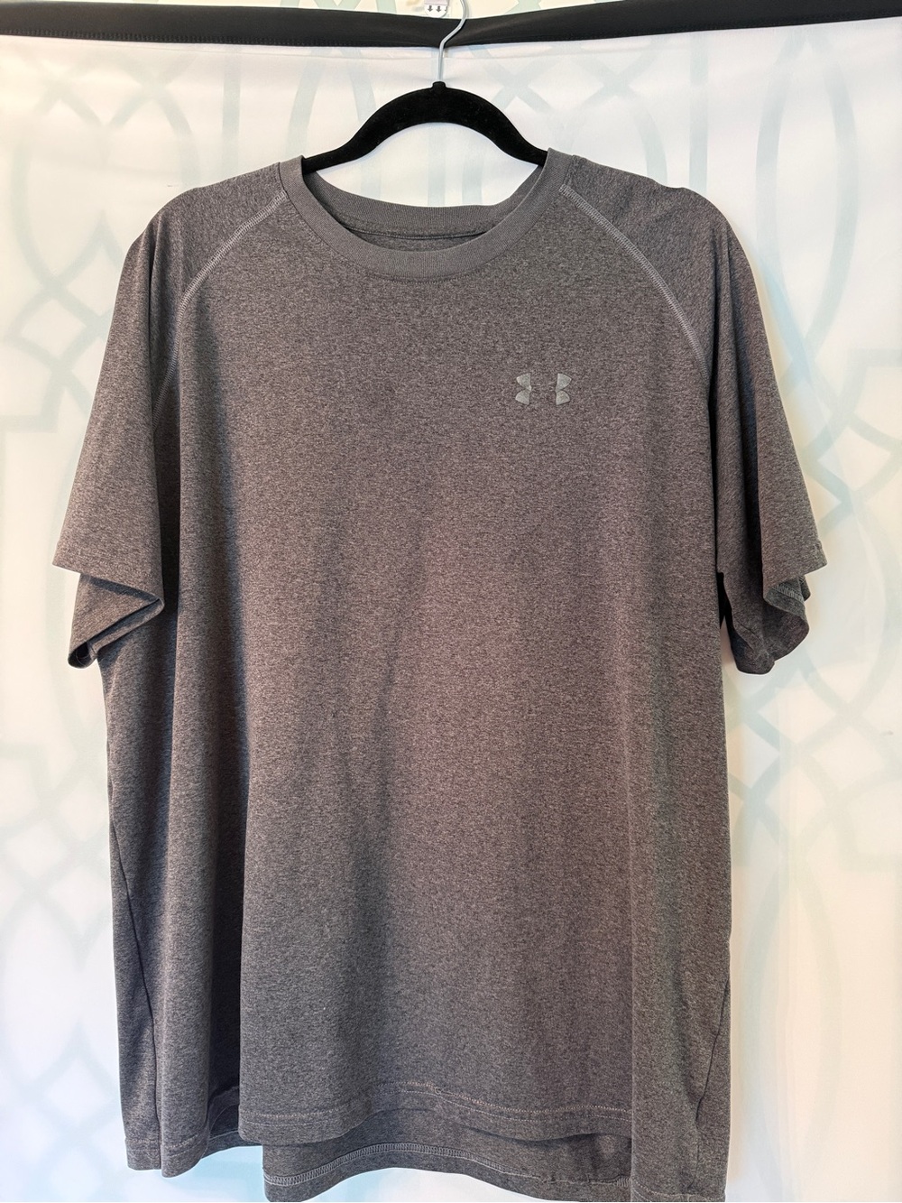 Under Armour Men’s Heather Charcoal Performance Short Sleeve Tee